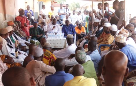 Birahima Ouattara offre 8,7 millions FCFA pour rénover la mosquée de Gagnoa.