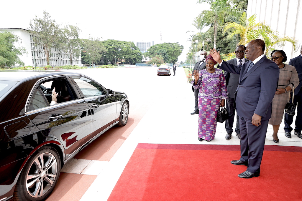 entretien-du-president-de-la-republique-alassane-ouattara-avec-son-eminence_661aavosqv4