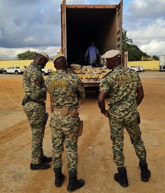 trafic-de-drogue-plus-d-une-tonne-de-cannabis-saisis-a-agnibilekrou_0dlnq2w017jg_1