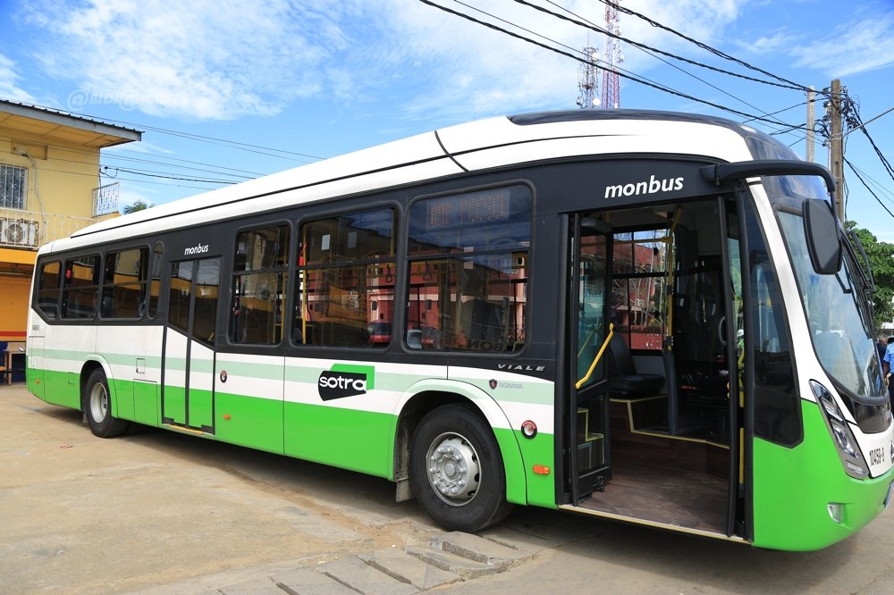 transport-ceremonie-de-lancement-des-lignes-de-bus-abidjan-grand-bassam_g7p86tot9zo