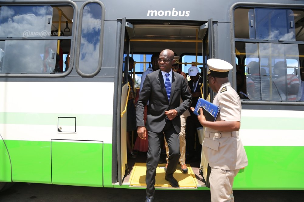 transport-ceremonie-de-lancement-des-lignes-de-bus-abidjan-grand-bassam_rnlgzac5f1