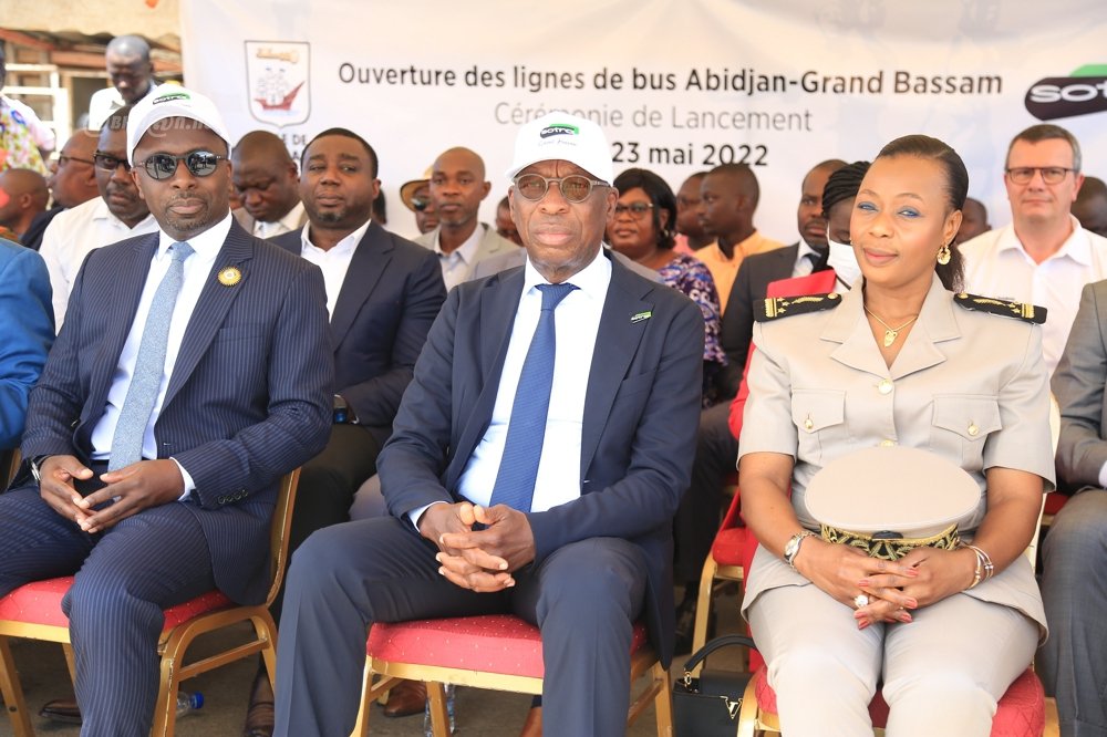 transport-ceremonie-de-lancement-des-lignes-de-bus-abidjan-grand-bassam_y4c3h7jc38n