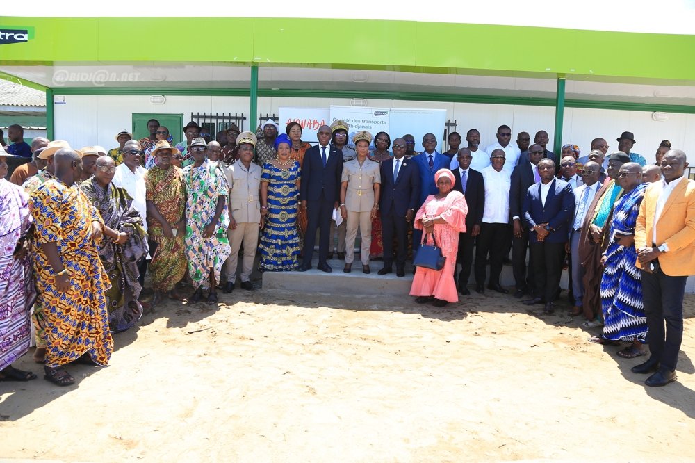 transport-ceremonie-de-lancement-des-lignes-de-bus-abidjan-grand-bassam_yrvid9ixrrm