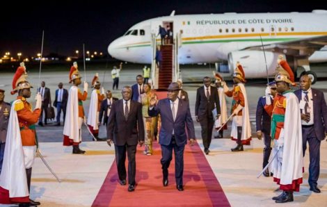 Sommets extraordinaires de la CEDEAO et de l’UEMOA : Le Président Ouattara adresse ses félicitations à Jean-Claude Brou.
