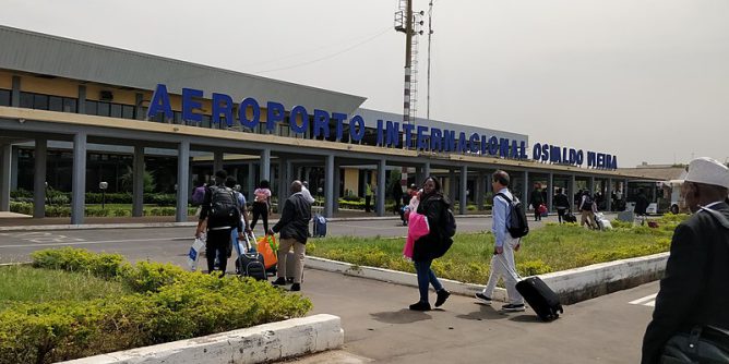 800px-Aeroporto_de_Bissau_Guinea-Bissau_1-668x334