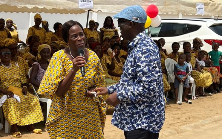 Fête des mères : Eric Taba passe un important message de Dominique Ouattara aux femmes Ébriés (Côte d’Ivoire).