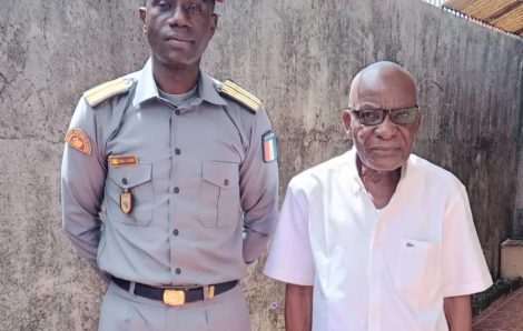 Garde Républicaine Côte d’Ivoire : le Colonel Dembélé Bassaro rend hommage au doyen Dagou Gnénégbé Vincent.