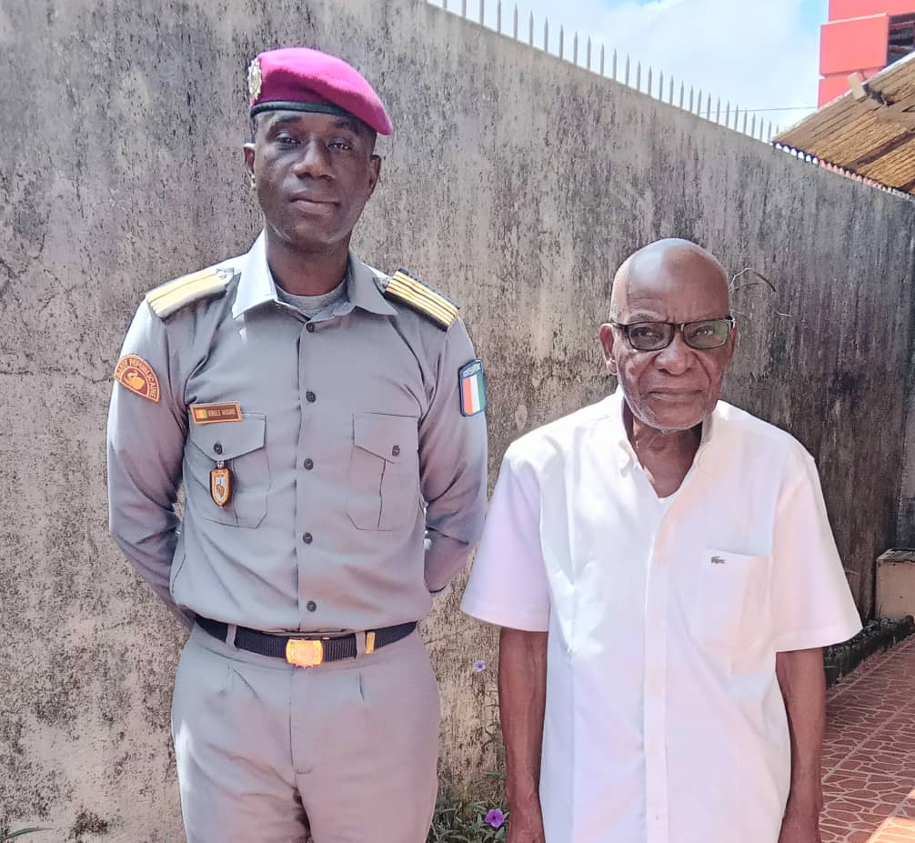 Garde Républicaine Côte d’Ivoire : le Colonel Dembélé Bassaro rend hommage au doyen Dagou Gnénégbé Vincent.