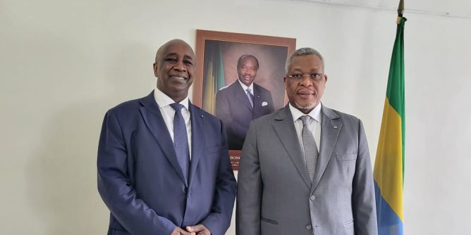 Le Représentant Permanent de la Côte-d’Ivoire pour les produits de Base en mission au GABON.