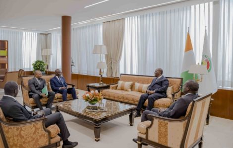 Entretien du Président de la République, S.E.M. Alassane OUATTARA, avec le Secrétaire Général du CAMES.