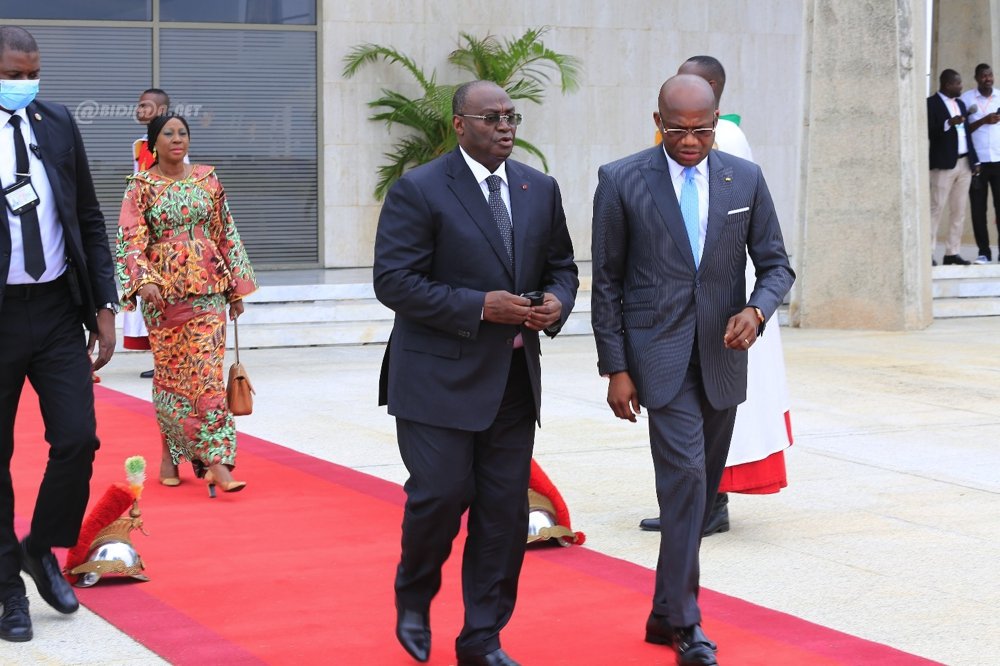 arrivee-a-abidjan-du-president-nigerien-mohamed-bazoum_zzavnhqobfs