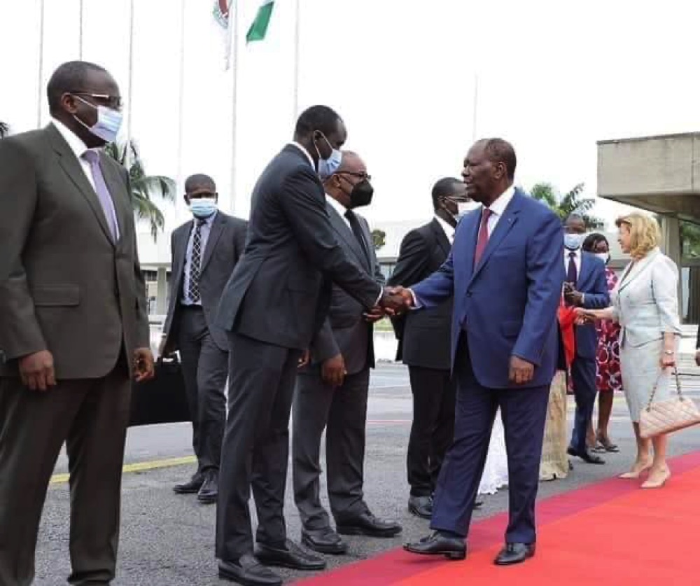 avant-le-sommet-le-prochain-sommet-de-la-cedeao-alassane-ouattara-a-quitte-_v7auhcuth