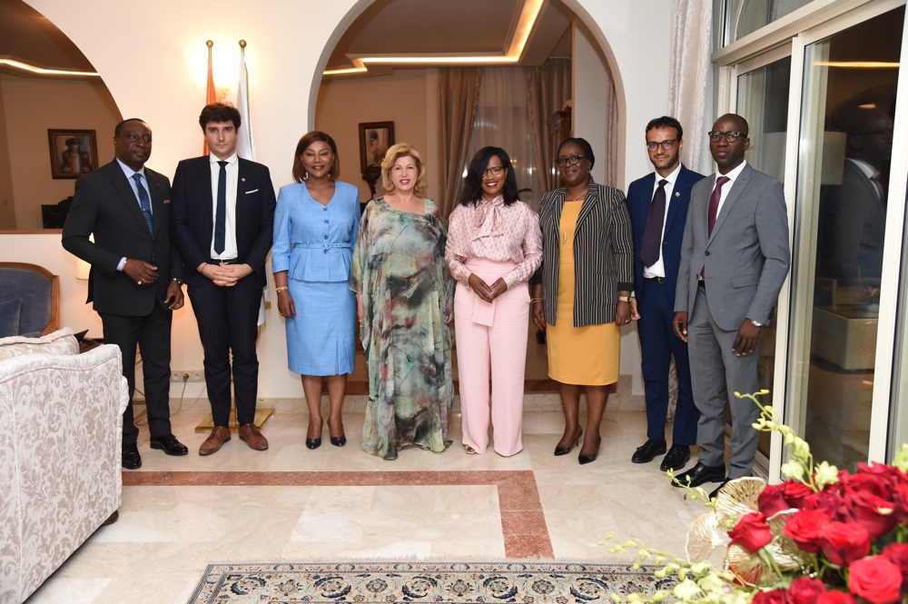 mme-elisabeth-moreno-chez-la-premiere-dame-dominique-ouattara_0g0gallikne7