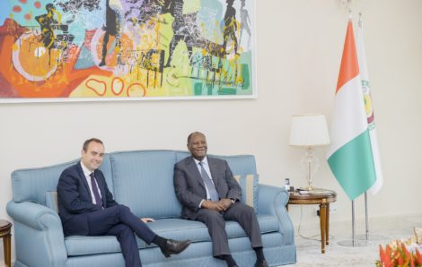Lutte contre le terrorisme : Alassane Ouattara échange avec le ministre français des armées en visite en Côte d’Ivoire.