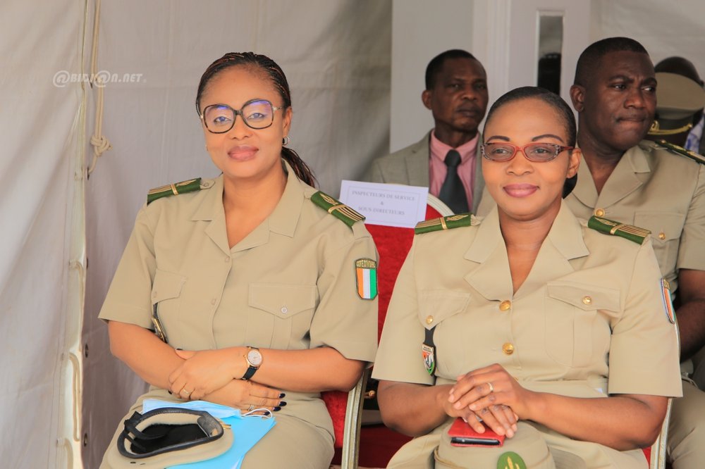 budget-ceremonie-de-remise-de-vehicules-a-la-direction-generale-des-douanes_a2bhtr0xpo4