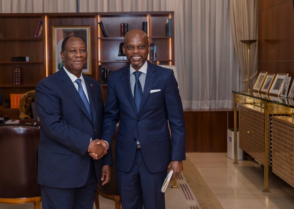 entretien-du-president-de-la-republique-alassane-ouattara-avec-m-robert-dus_v1y5coaqweo