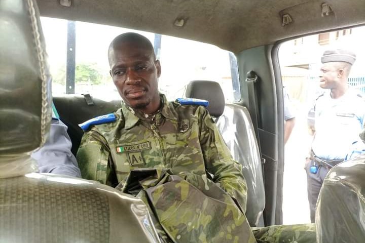 Côte d’Ivoire – Un faux Lieutenant- Colonel démasqué au tribunal militaire d’Abidjan.