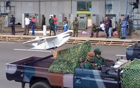 Défense : La Côte d’Ivoire dévoile ses nouveaux blindés et véhicules aériens sans pilote.