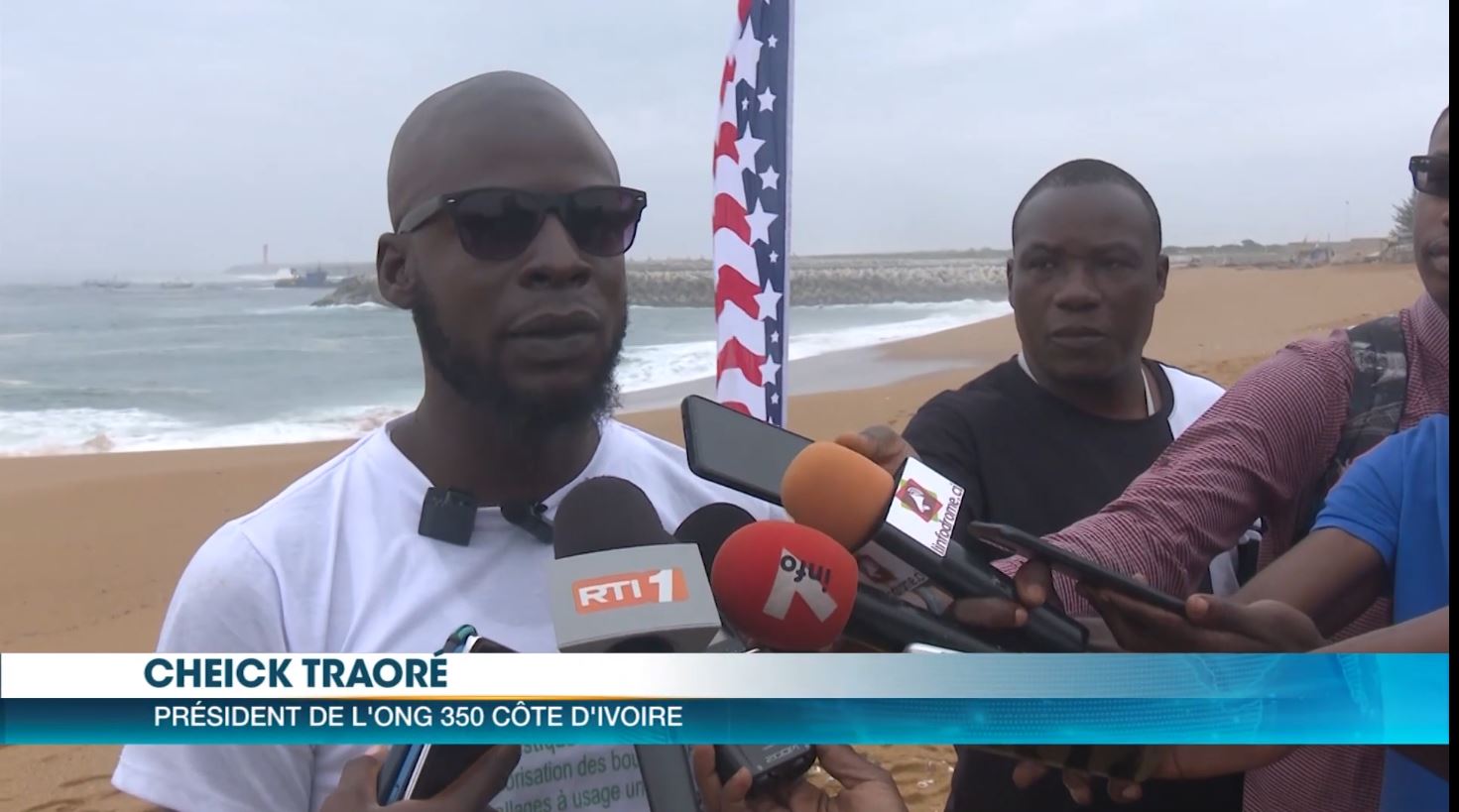 Gardes-cotes_Americains_participentnettoyage_canal_Vridi_Abidjan_cooperation_USA_RCI_2022_13