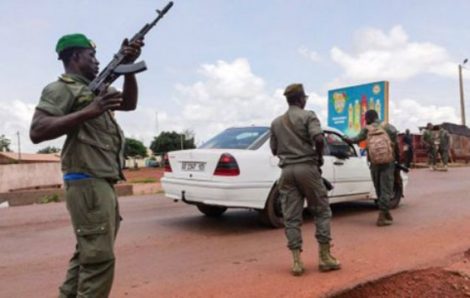 Côte d’Ivoire-Mali : Abidjan poursuit les négociations pour obtenir la libération de ses soldats détenus à Bamako.