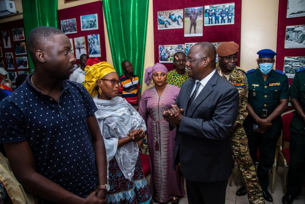49 soldats retenus au Mali : Tené Birahima Ouattara rassure les familles et promet une issue rapide (Côte d’Ivoire).