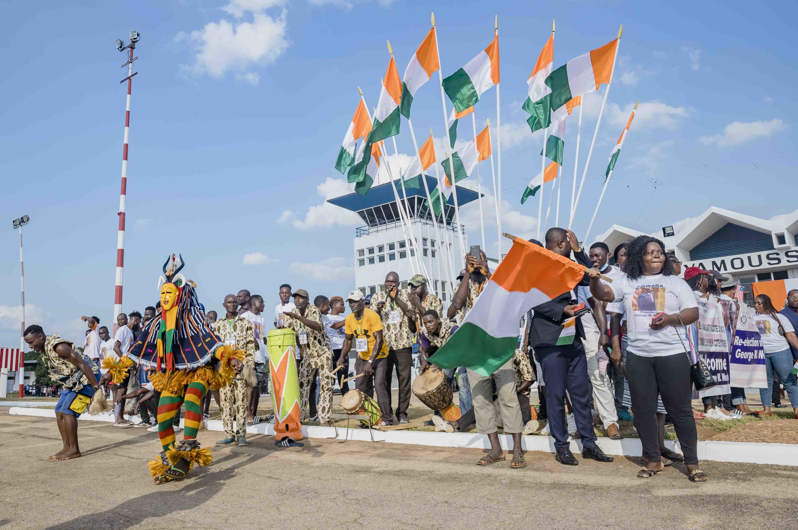 arrivee-a-yamoussoukro-du-president-de-la-republique-sem-alassane-ouattara_wwysjlieldh