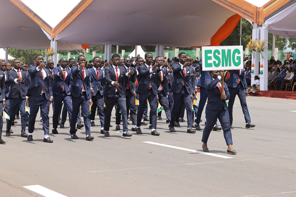 fete-nationale-ceremonie-officielle-de-celebration-des-62-ans-d-independanc_4iaihjw5ter