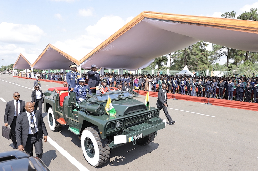 fete-nationale-ceremonie-officielle-de-celebration-des-62-ans-d-independanc_6kaynbnvrdv