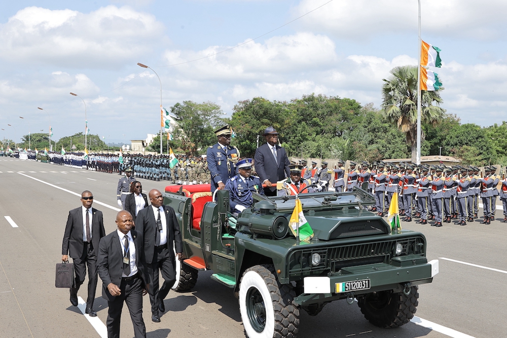 fete-nationale-ceremonie-officielle-de-celebration-des-62-ans-d-independanc_l6snyouctz