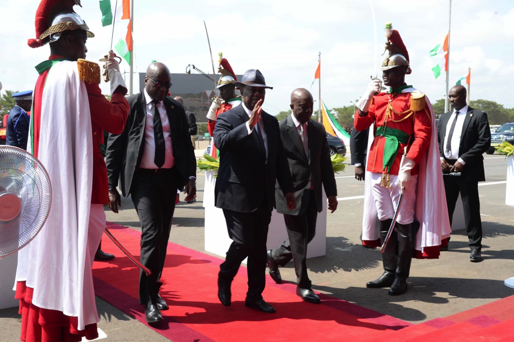 fete-nationale-ceremonie-officielle-de-celebration-des-62-ans-d-independanc_todpac4il5