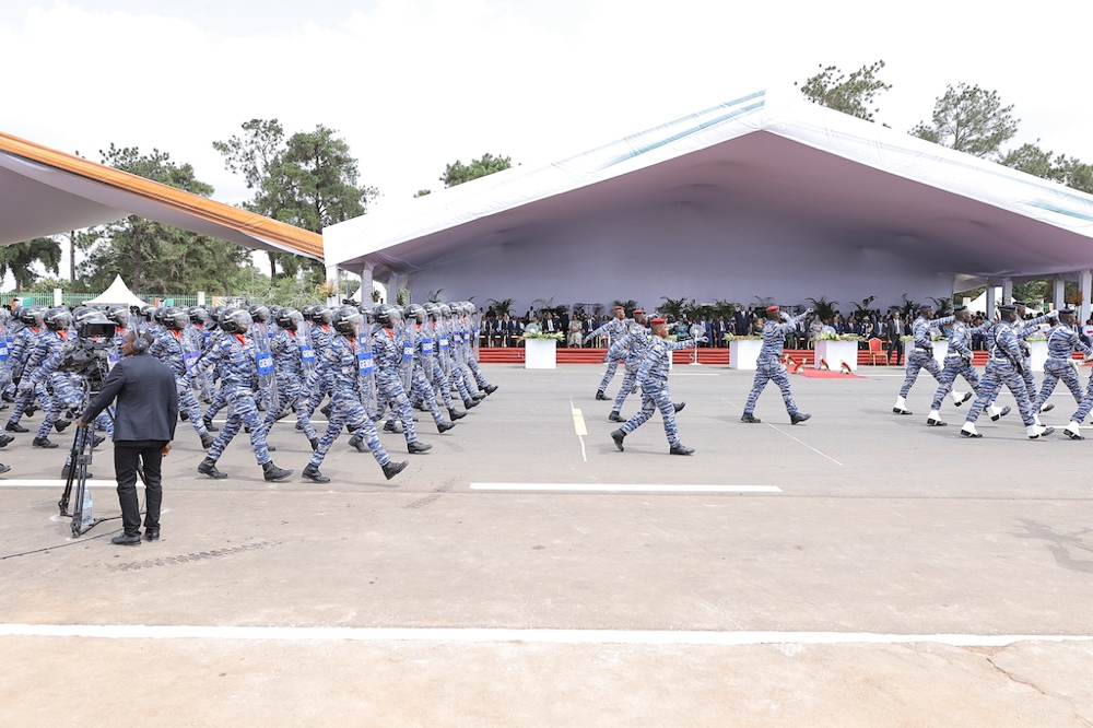 fete-nationale-ceremonie-officielle-de-celebration-des-62-ans-d-independanc_z8k59vcyaq8