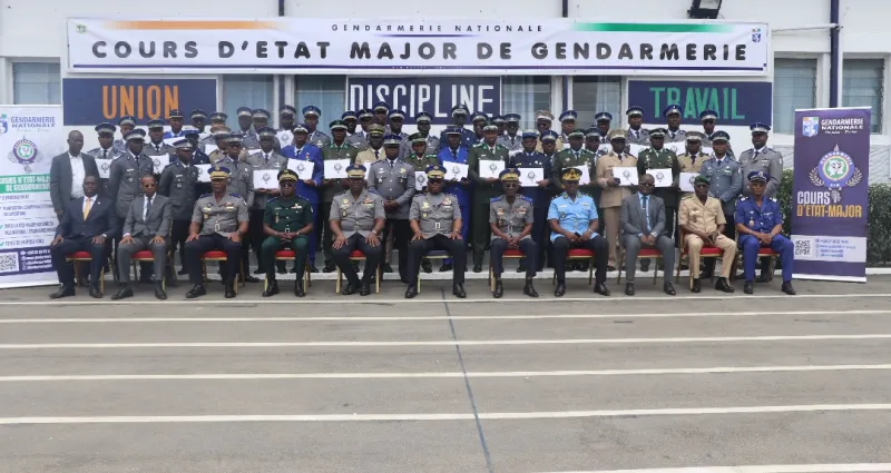 Côte d’Ivoire : 41 officiers de la gendarmerie reçoivent leur diplôme d’État-major.