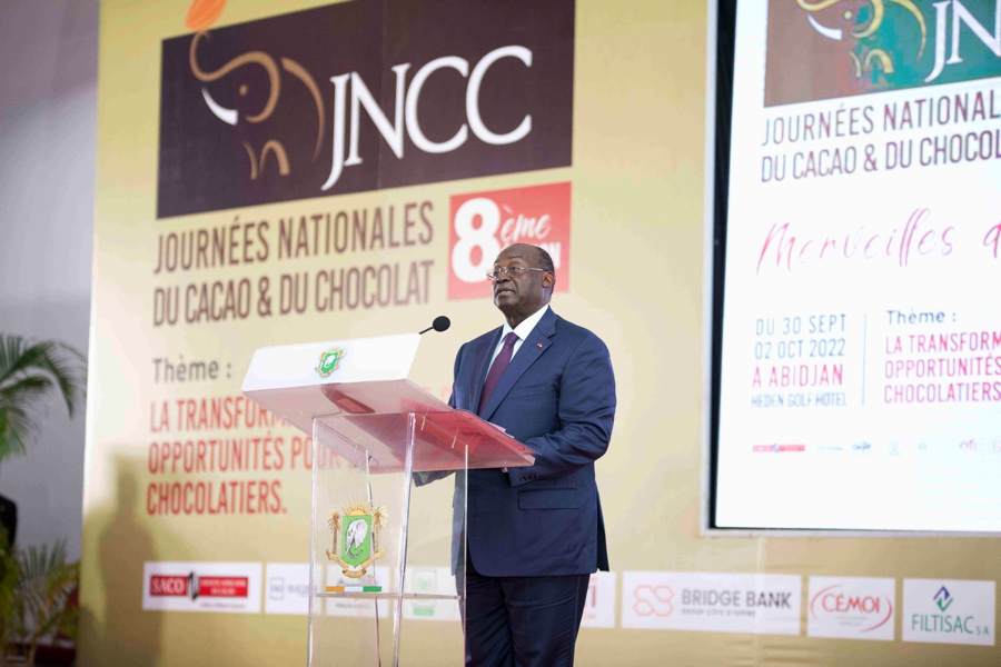 ceremonie-d-ouverture-de-la-8eme-edition-des-journees-nationales-du-cacao-e_qt2eqz1jrm