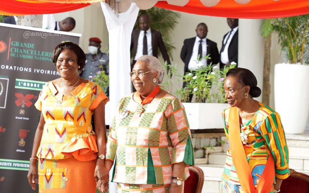 ceremonie-de-decoration-de-lex-premiere-dame-therese-houphouet-boigny_1ytc83ffx6