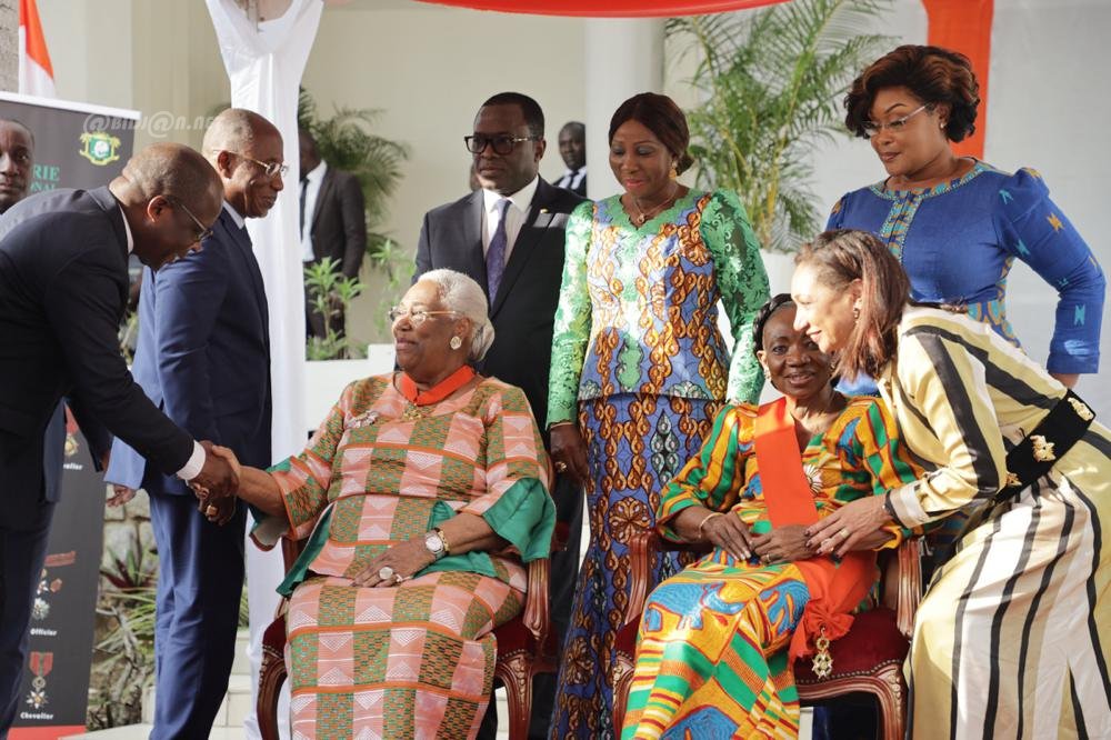 ceremonie-de-decoration-de-lex-premiere-dame-therese-houphouet-boigny_eudtmt3kxq7
