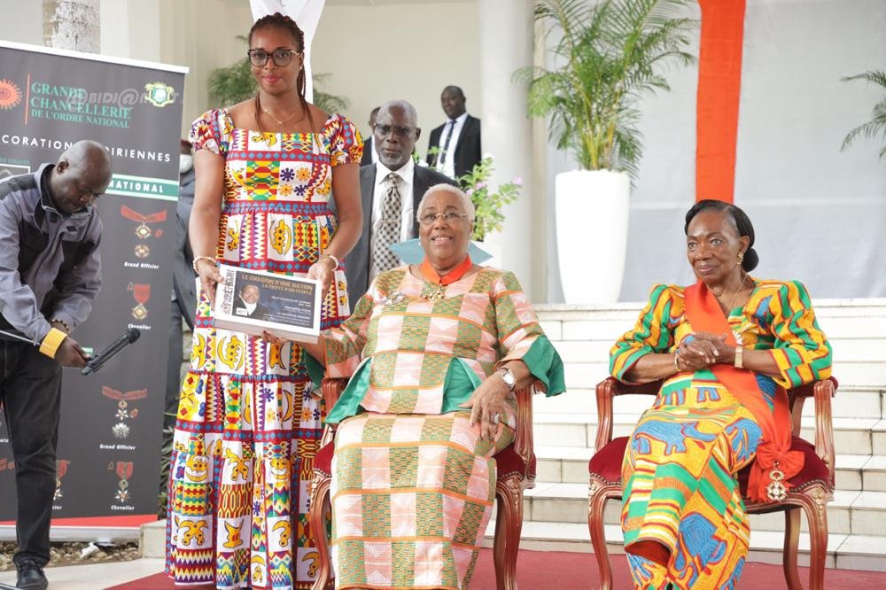 ceremonie-de-decoration-de-lex-premiere-dame-therese-houphouet-boigny_rn7o8lvumz