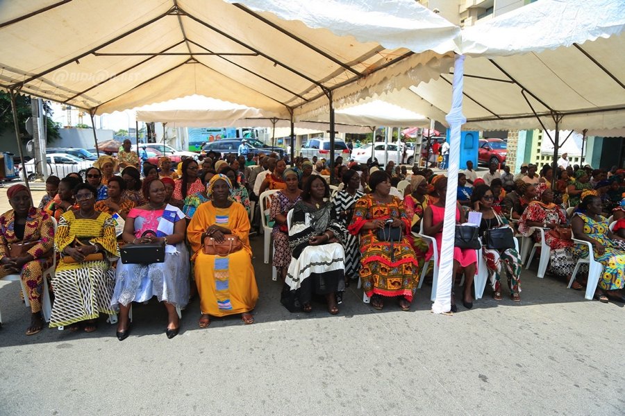 ceremonie-de-pose-de-la-premiere-pierre-du-projet-immeuble-le-paysan_hdhwioo5yb