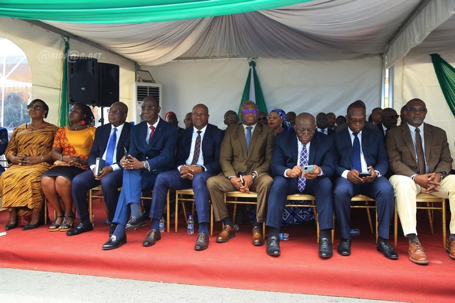 ceremonie-de-pose-de-la-premiere-pierre-du-projet-immeuble-le-paysan_n5pelu27lb