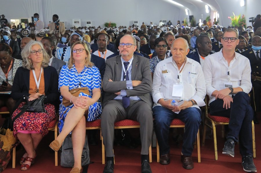 ouverture-de-la-8eme-edition-de-la-journee-nationale-du-cacao-et-du-chocola_4zij2m1gfr9