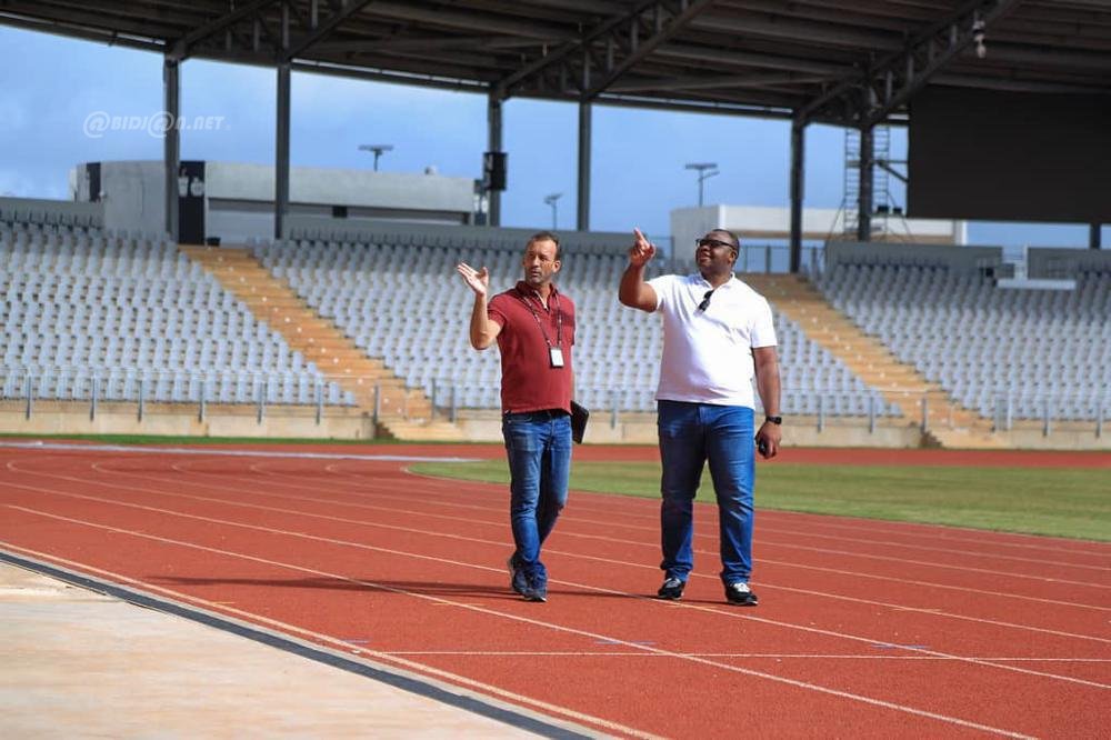 preparation-de-la-can-2023-le-stade-de-yamoussoukro-visite-par-lequipe-tech_279xujk2tgy