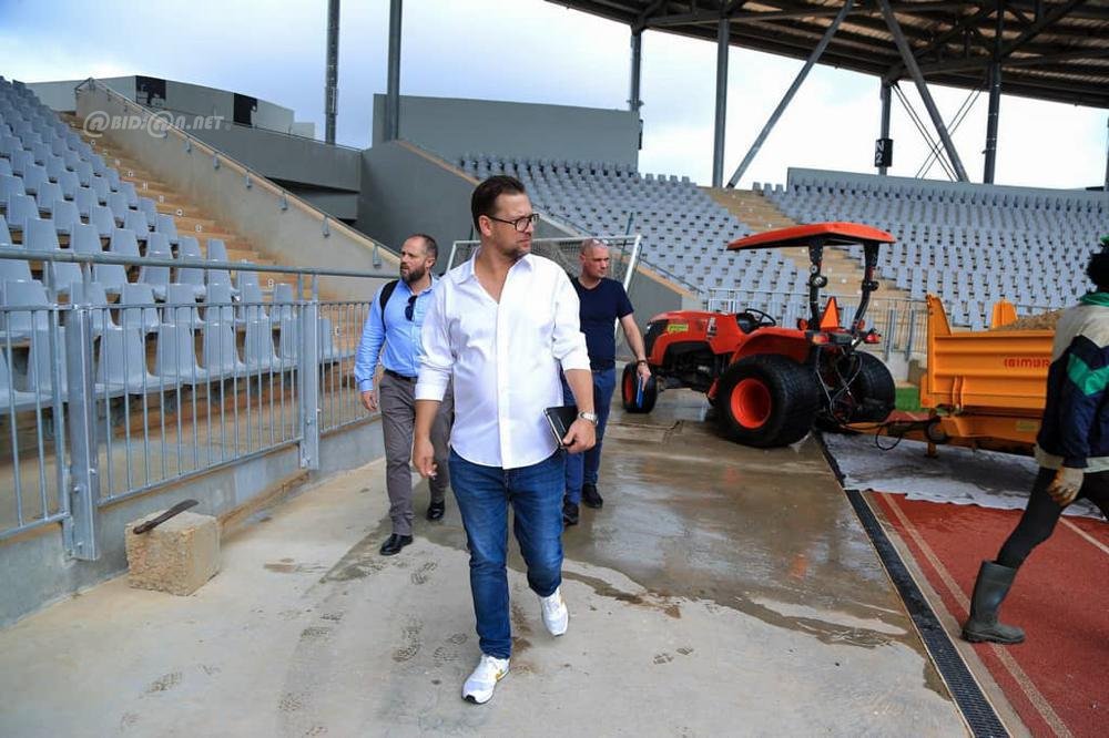 preparation-de-la-can-2023-le-stade-de-yamoussoukro-visite-par-lequipe-tech_du14oua7k3