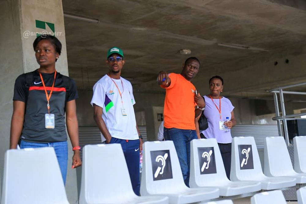 preparation-de-la-can-2023-le-stade-de-yamoussoukro-visite-par-lequipe-tech_hntke0dhn6c