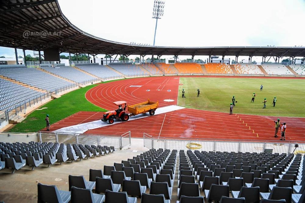 preparation-de-la-can-2023-le-stade-de-yamoussoukro-visite-par-lequipe-tech_ixgndpkzqb8