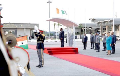 Le Président de la République, SEM Alassane Ouattara a regagné Abidjan après avoir participé au 18ème Sommet des Chefs d’Etat et de Gouvernement de la Francophonie.