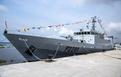 La Côte-d’Ivoire renforce la flotte navale de sa marine nationale inauguration du Patrouilleur P400 de 54m baptisé « Contre – Amiral FADIKA ».