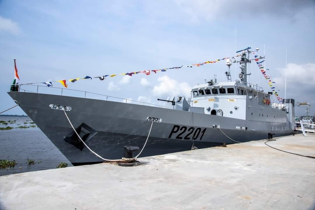 La Côte-d’Ivoire renforce la flotte navale de sa marine nationale inauguration du Patrouilleur P400 de 54m baptisé « Contre – Amiral FADIKA ».