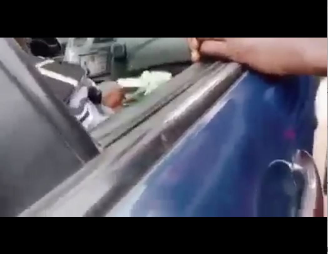 Raquette_policier_4eme_Arrdt_Abidjan_1120224_7