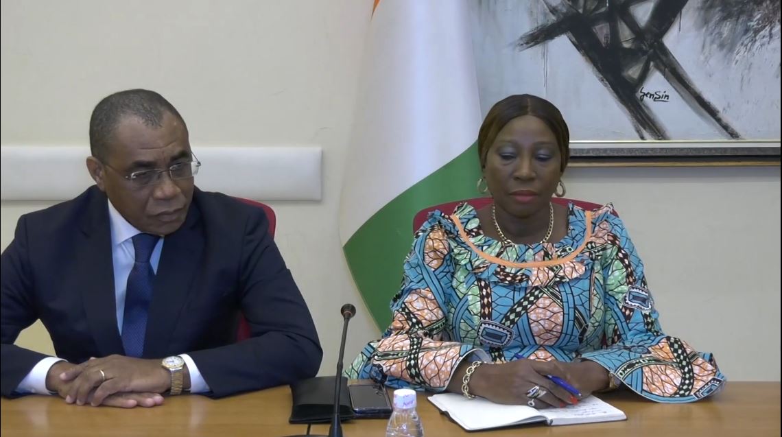 Signature memorendum_USA_CIV_2022_echanges_Commerciaux_Primature_14