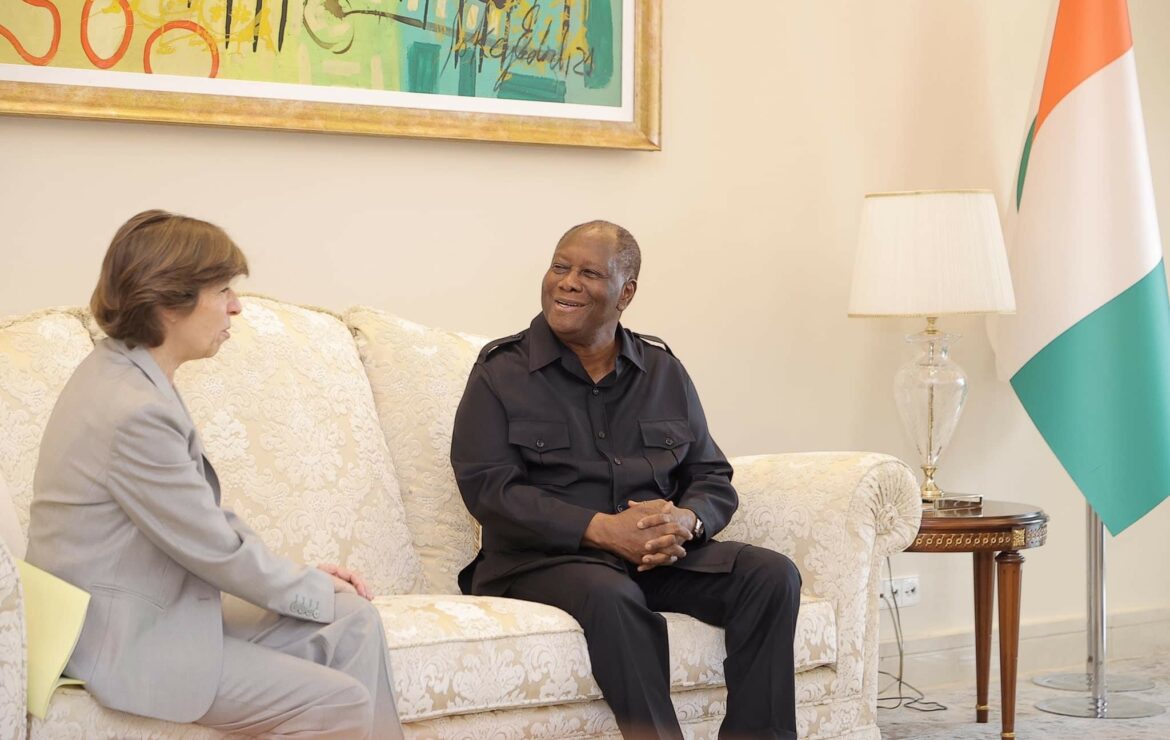 Le Chef de l’Etat a eu un entretien avec la Ministre française de l’Europe et des Affaires Etrangères.