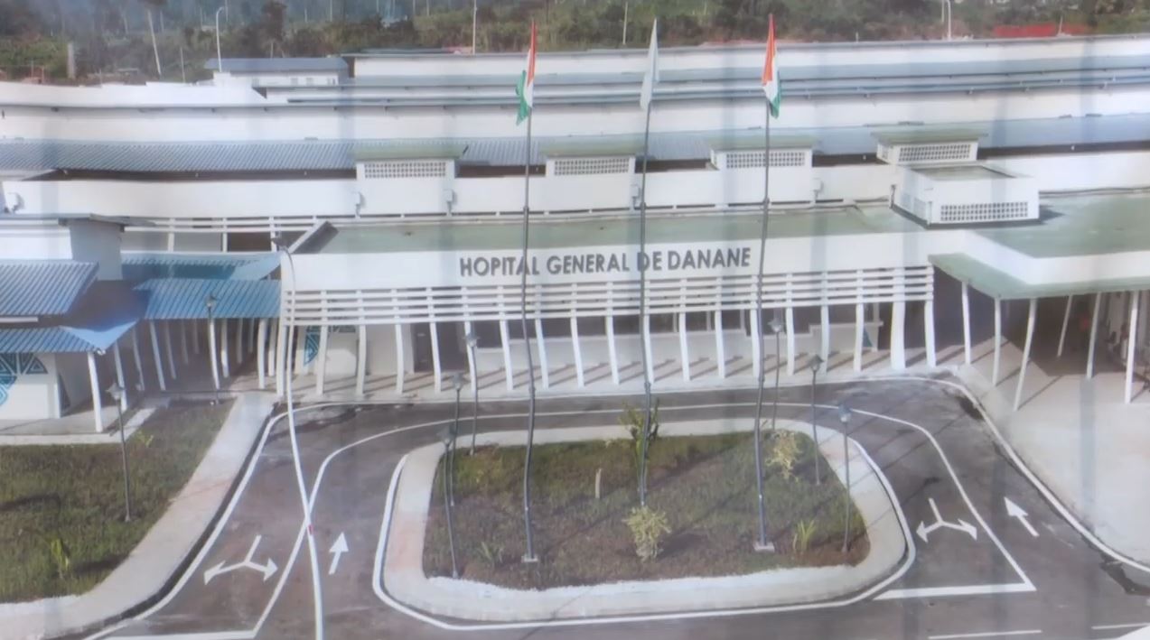 Infrastructure sanitaire : le Premier Ministre Patrick Achi remet officiellement les clés de l’hôpital général de Danané d’un coût de 24,9 milliards de FCFA.
